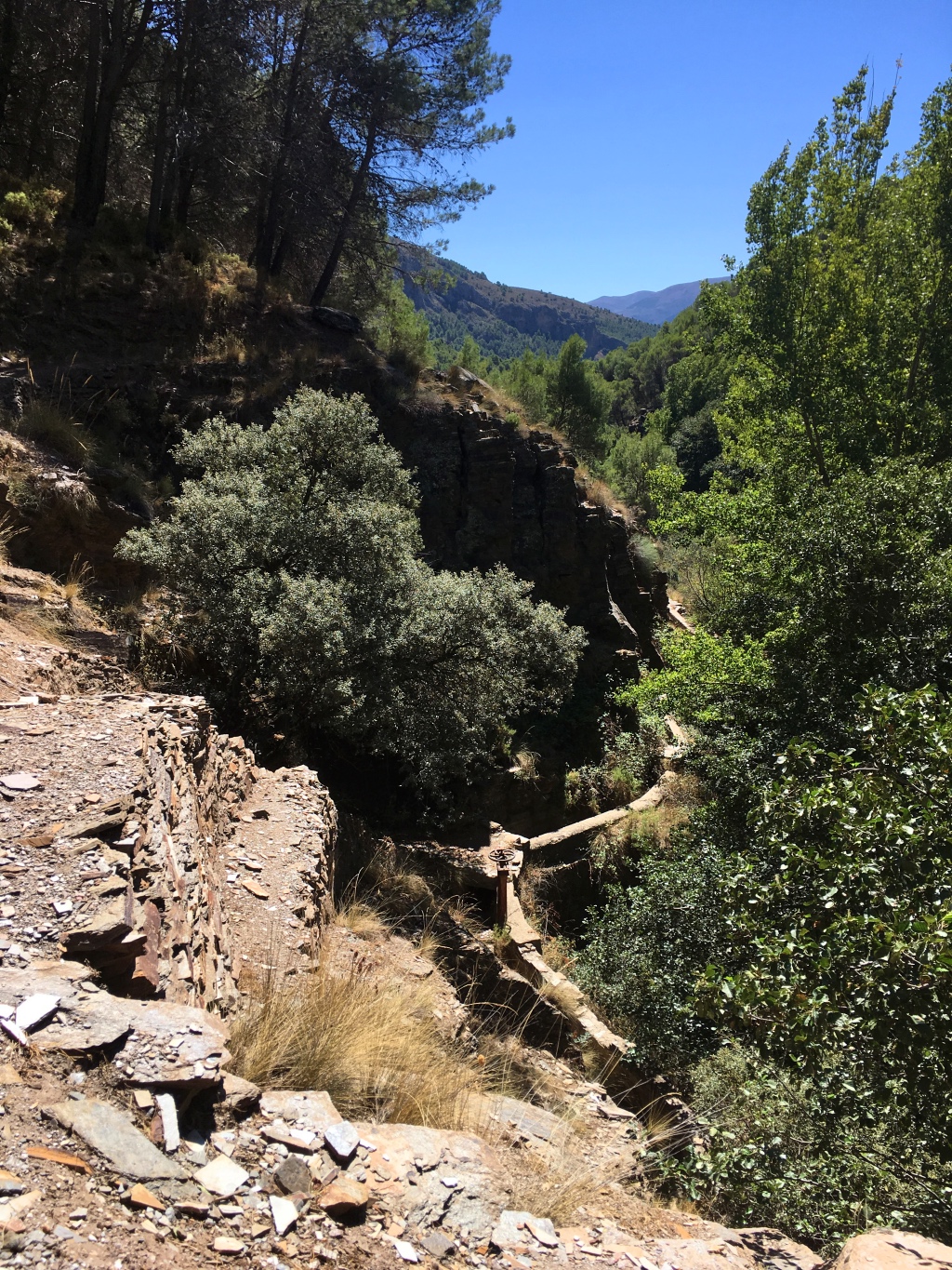 Sendero de la Hidroeléctrica en Laujar de Andarax