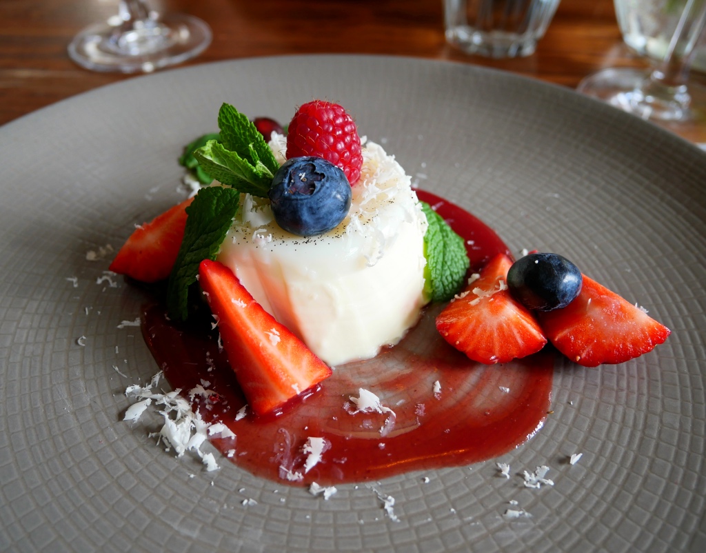 Vanilla Panna Cotta with White Chocolate and Berries