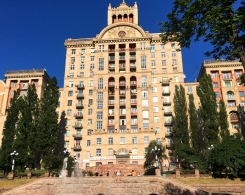 One of the pretty buildings on Khreshchatyk Street